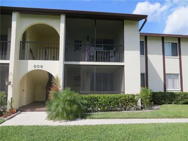 4988 Sable Pine Circle B1, West Palm Beach, FL 33417