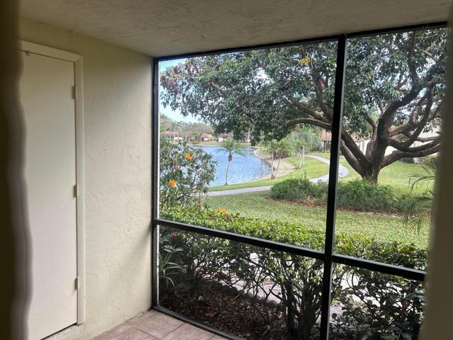 4988 Sable Pine Circle B1, West Palm Beach, FL 33417