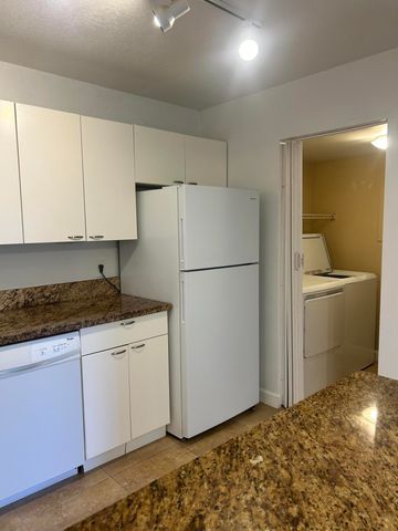 4988 Sable Pine Circle B1, West Palm Beach, FL 33417