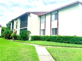 4988 Sable Pine Circle B1, West Palm Beach, FL 33417