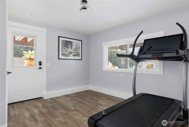 2735 Evening Glory Court, Clinton, WA 98236