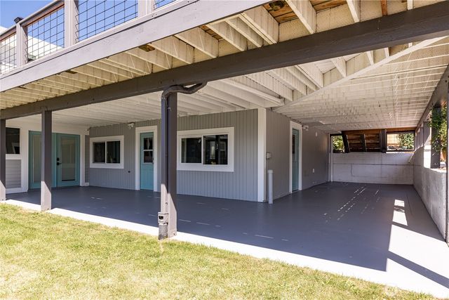 2735 Evening Glory Court, Clinton, WA 98236