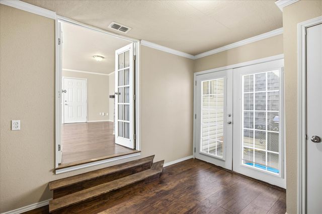 2707 Austin Drive, Granbury, TX 76048