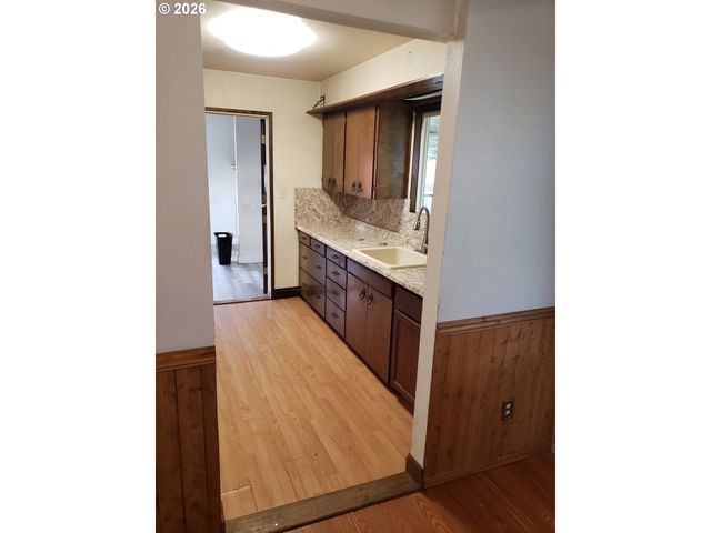 2830 COLORADO St, Longview, WA 98632