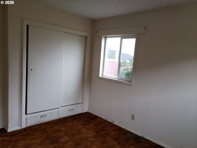 2830 COLORADO St, Longview, WA 98632