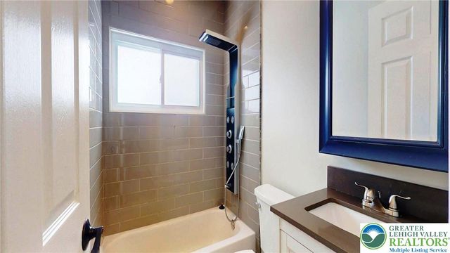 11 Easter Lane, Falls Twp, PA 19054