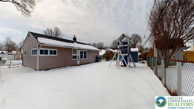 11 Easter Lane, Falls Twp, PA 19054