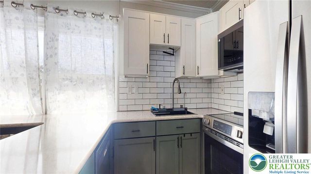 11 Easter Lane, Falls Twp, PA 19054