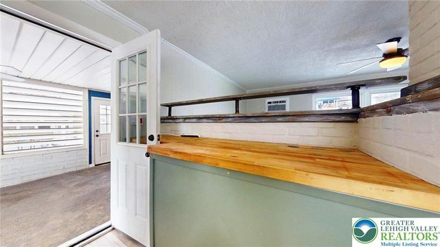 11 Easter Lane, Falls Twp, PA 19054