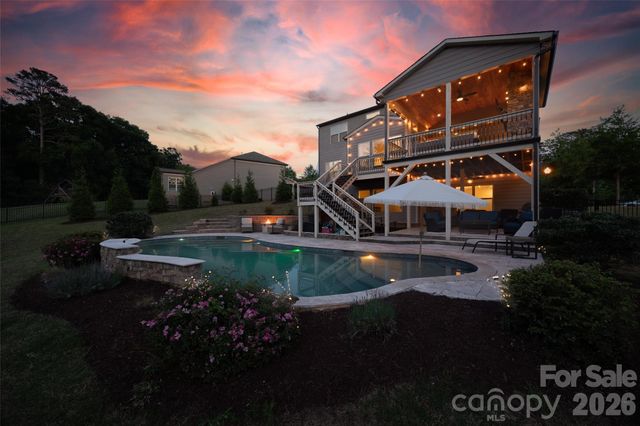 2862 Creekview Drive, Waxhaw, NC 28173