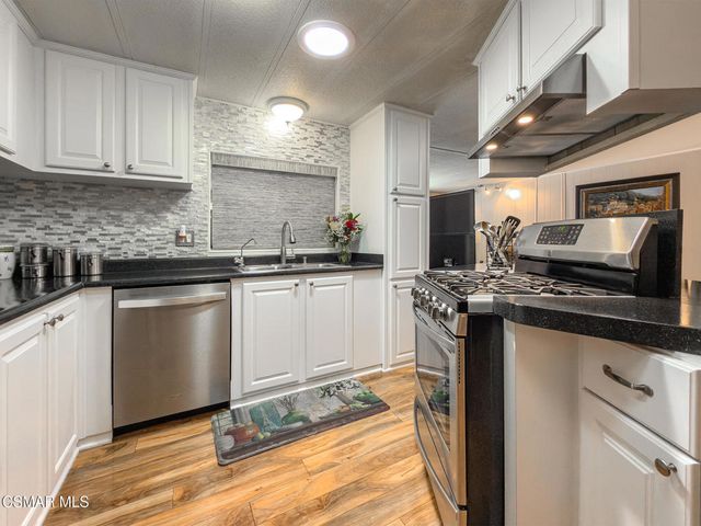 104 La Fortuna, Newbury Park, CA 91320