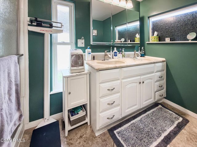 104 La Fortuna, Newbury Park, CA 91320