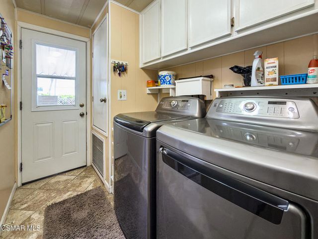 104 La Fortuna, Newbury Park, CA 91320