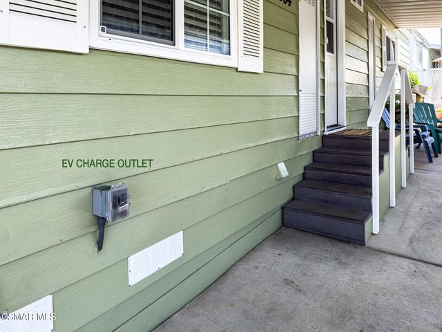 104 La Fortuna, Newbury Park, CA 91320