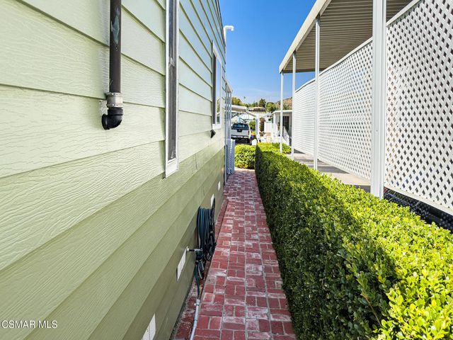 104 La Fortuna, Newbury Park, CA 91320