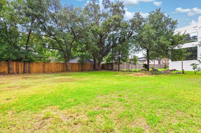 5027 S Braeswood Boulevard, Houston, TX 77096
