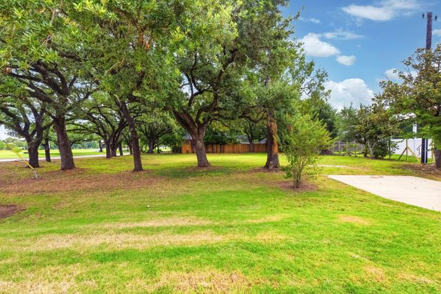 5027 S Braeswood Boulevard, Houston, TX 77096