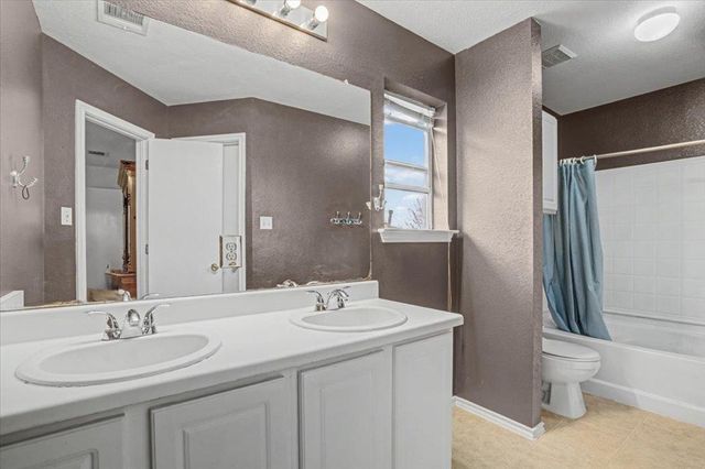 203 Pheasant TRL, Bastrop, TX 78602