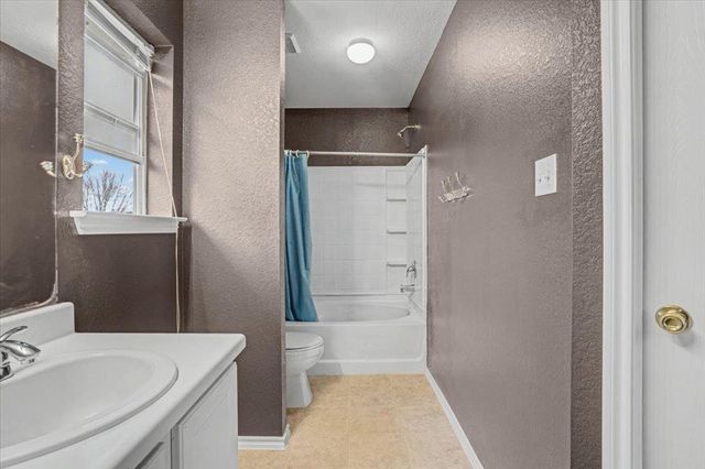 203 Pheasant TRL, Bastrop, TX 78602