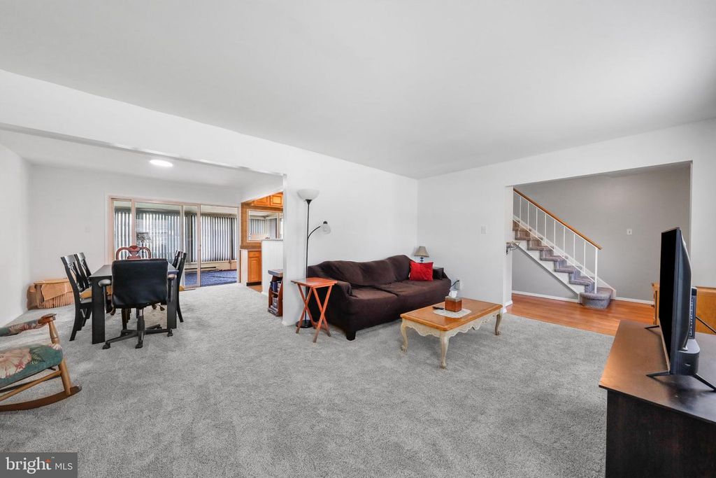 27 TOLEDO LN, WILLINGBORO, NJ 08046 — photo 3