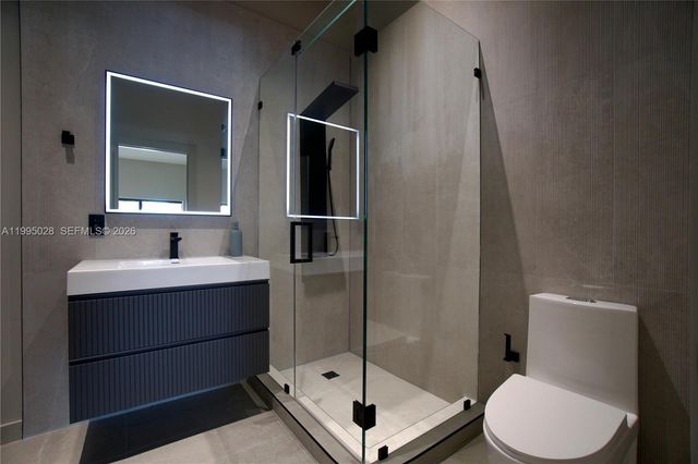 2155 SW 25th Ter, Miami, FL 33133