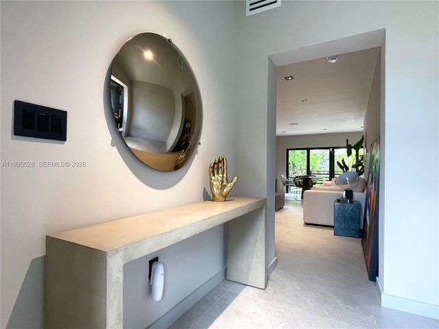 2155 SW 25th Ter, Miami, FL 33133