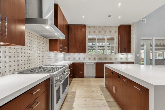 4718 Miramont Circle, Bryan, TX 77802