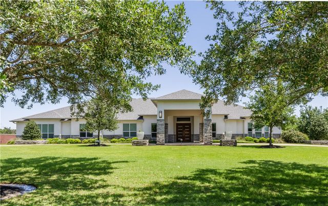 4718 Miramont Circle, Bryan, TX 77802