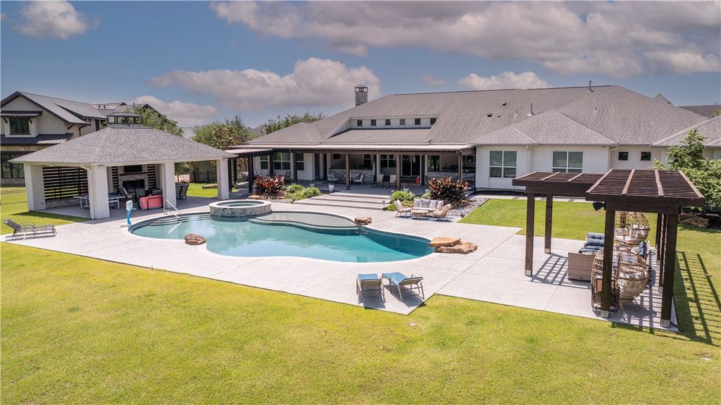 4718 Miramont Circle, Bryan, TX 77802