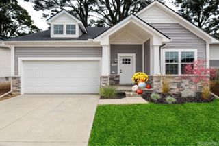 22622 Pine Drive, Lyon Charter Township, MI 48178