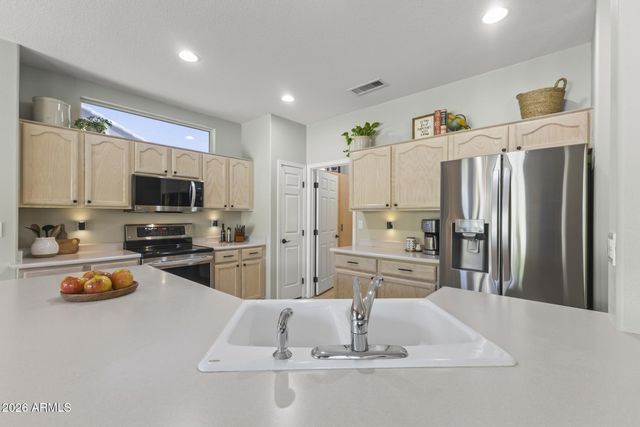 15555 W CORAL POINTE Drive, Surprise, AZ 85374