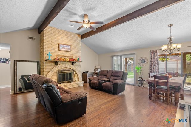 205 Pecos Drive, Victoria, TX 77904