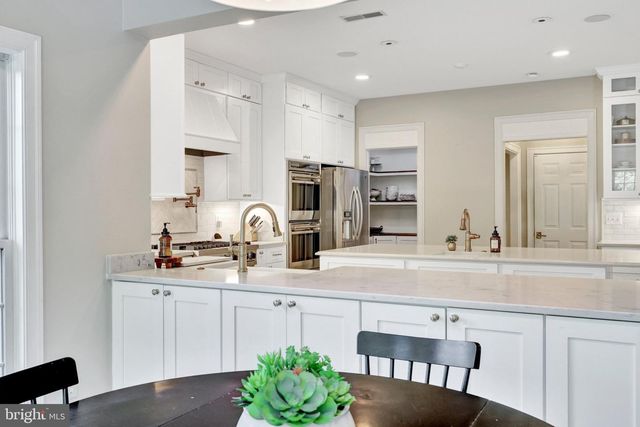 11394 FOX VALE GLEN CT, Oakton, VA 22124