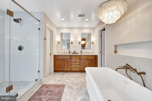11394 FOX VALE GLEN CT, Oakton, VA 22124