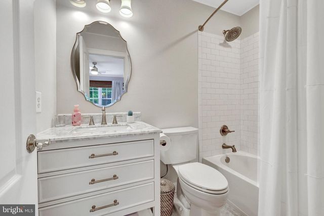 11394 FOX VALE GLEN CT, Oakton, VA 22124