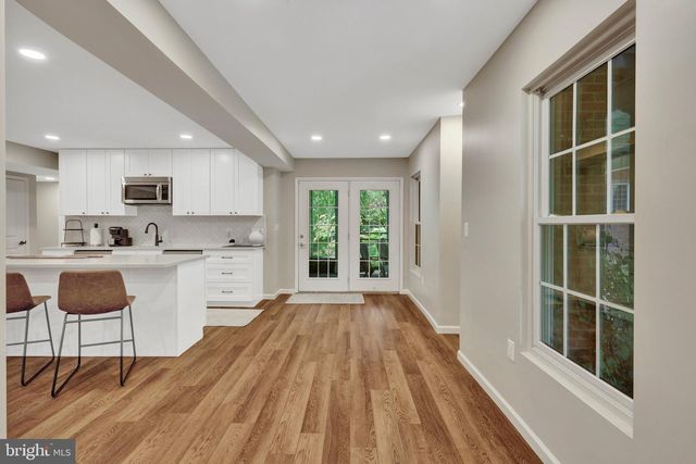 11394 FOX VALE GLEN CT, Oakton, VA 22124