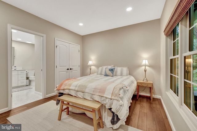 11394 FOX VALE GLEN CT, Oakton, VA 22124