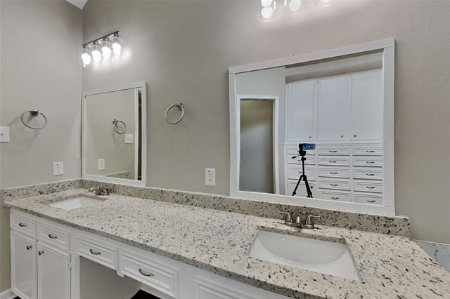 702 Fernglade Drive, Richmond, TX 77406