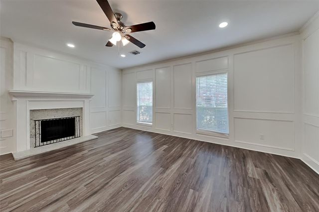 702 Fernglade Drive, Richmond, TX 77406
