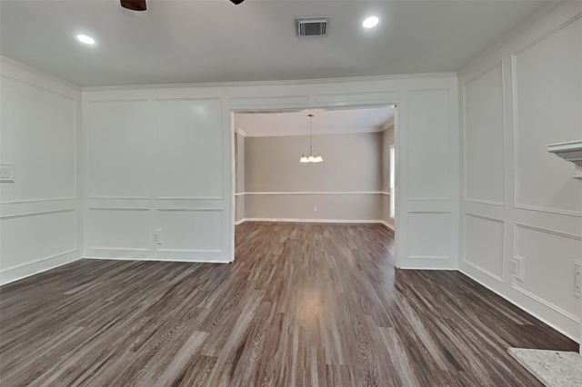 702 Fernglade Drive, Richmond, TX 77406