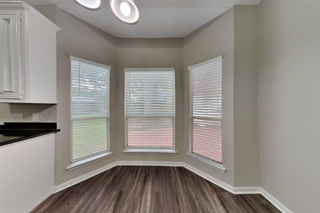 702 Fernglade Drive, Richmond, TX 77406