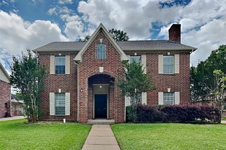 702 Fernglade Drive, Richmond, TX 77406