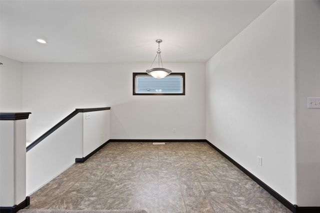 3825 Whitman Ave, Marion, IA 52302