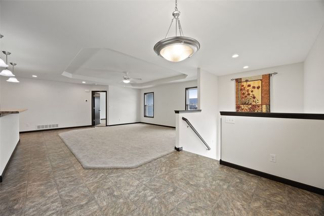 3825 Whitman Ave, Marion, IA 52302