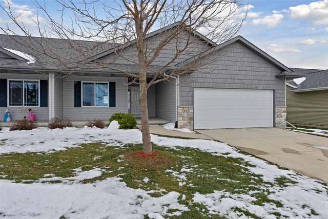 3825 Whitman Ave, Marion, IA 52302