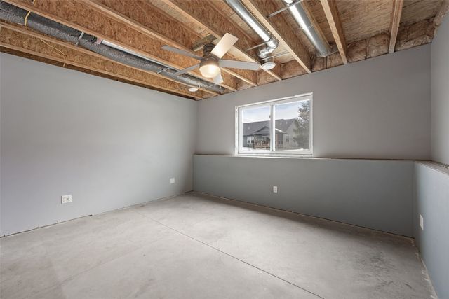 3825 Whitman Ave, Marion, IA 52302