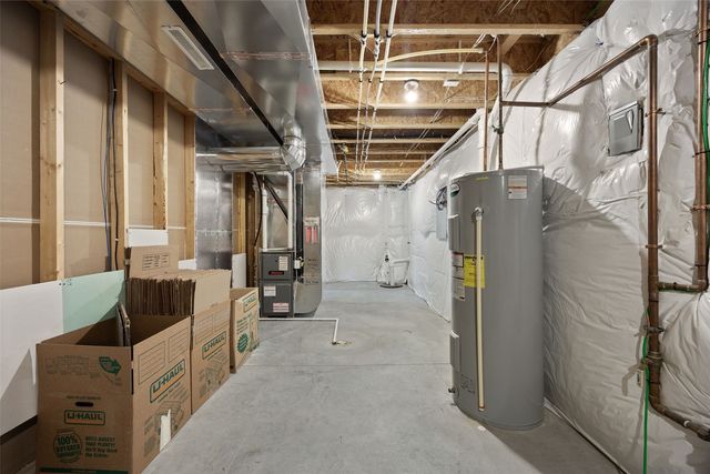 3825 Whitman Ave, Marion, IA 52302