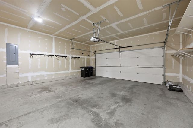 3825 Whitman Ave, Marion, IA 52302