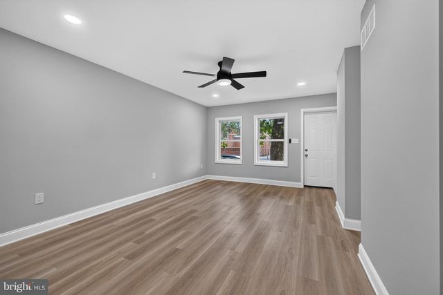 715 N LOCUST ST, Wilmington, DE 19801