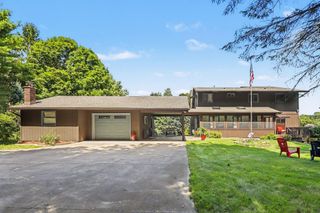 9559 E H J Avenue, Comstock Twp, MI 49053